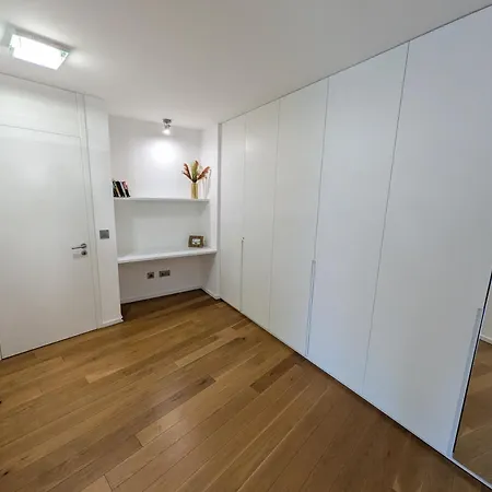 Modern Luxury Flat With Two Ensuite Bedrooms Pool *