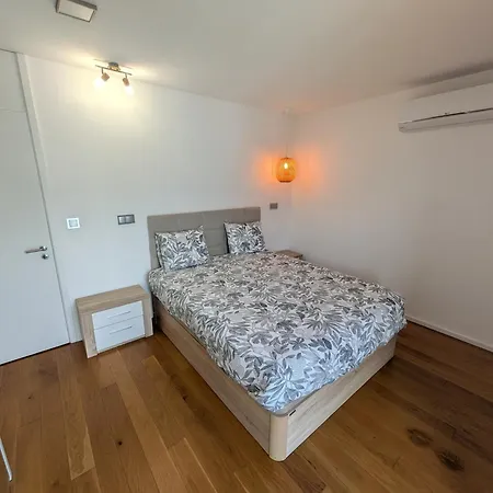 Modern Luxury Flat With Two Ensuite Bedrooms Pool Funchal (Madeira)