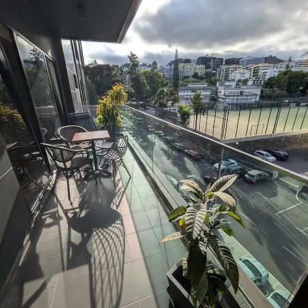 Modern Luxury Flat With Two Ensuite Bedrooms Pool Funchal (Madeira)