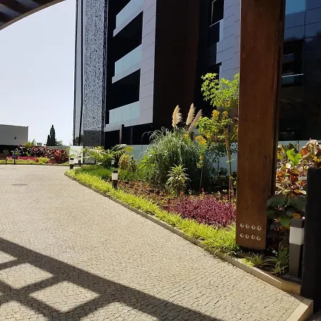 Modern Luxury Flat With Two Ensuite Bedrooms Pool Appartement Funchal (Madeira)