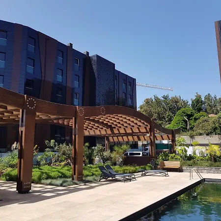 Modern Luxury Flat With Two Ensuite Bedrooms Pool * Funchal (Madeira)