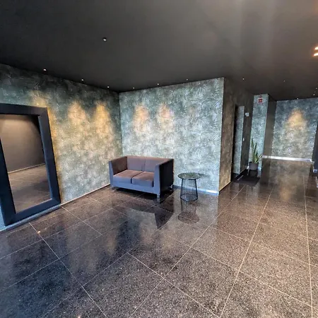 Modern Luxury Flat With Two Ensuite Bedrooms Pool